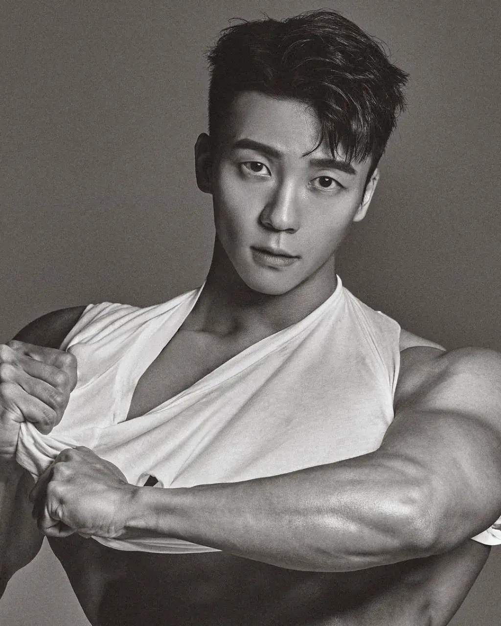 หนุ่มเกาหลีงานดี มีวาร์ป ( IG : todayss_dan )