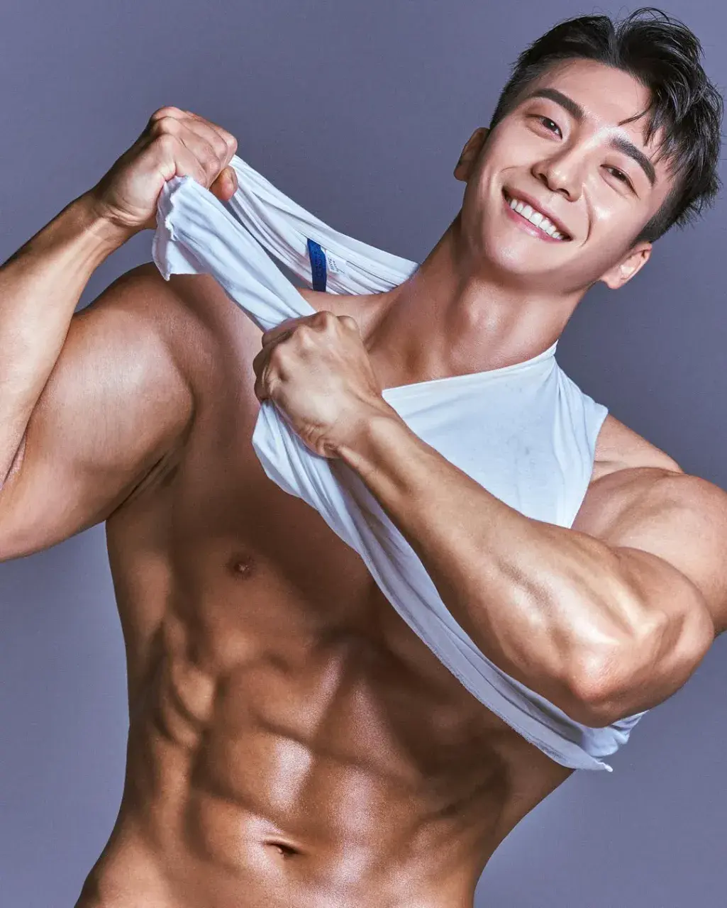 หนุ่มเกาหลีงานดี มีวาร์ป ( IG : todayss_dan )