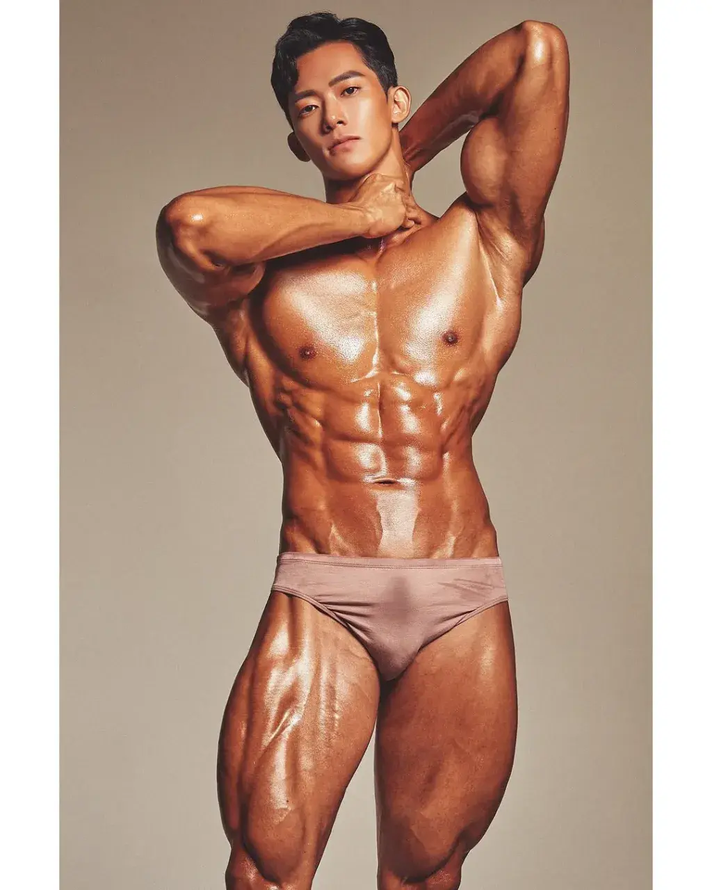 หนุ่มเกาหลีงานดี มีวาร์ป ( IG : ssseeees_ )