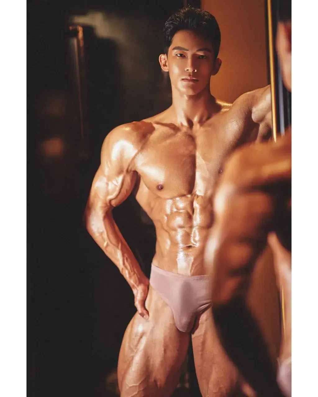 หนุ่มเกาหลีงานดี มีวาร์ป ( IG : ssseeees_ )