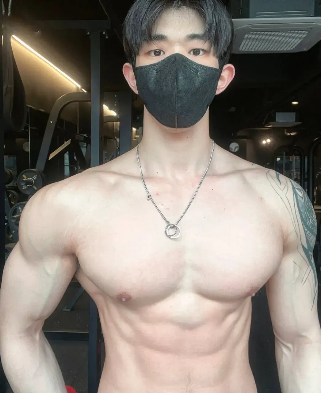 หนุ่มเกาหลีงานดี มีวาร์ป ( IG : lmminseob )