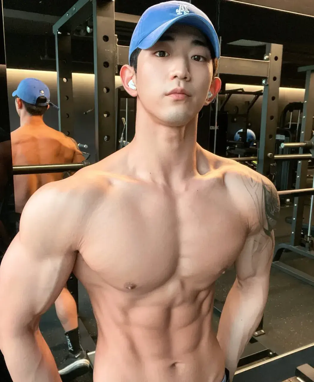 หนุ่มเกาหลีงานดี มีวาร์ป ( IG : lmminseob )