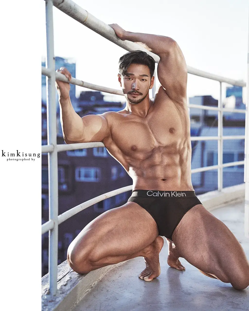 หนุ่มเกาหลีงานดี มีวาร์ป ( IG : _high_tension )