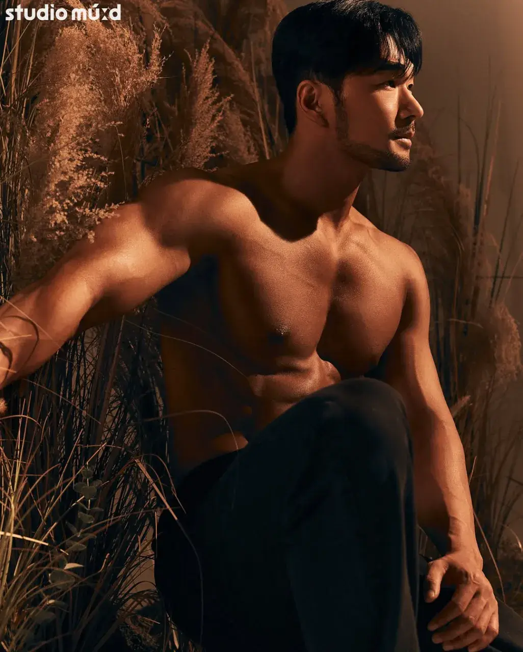 หนุ่มเกาหลีงานดี มีวาร์ป ( IG : _high_tension )