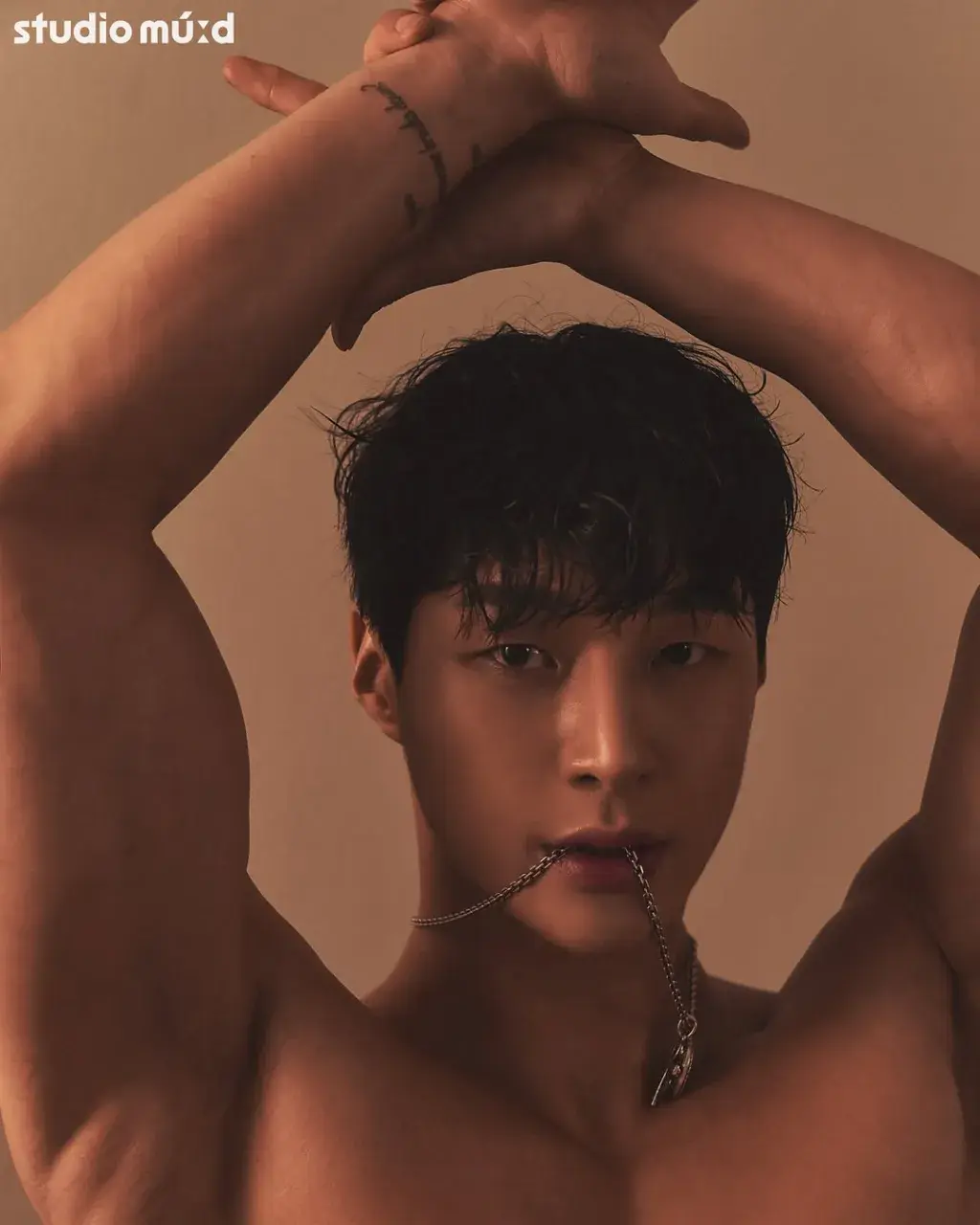 หนุ่มเกาหลีงานดี มีวาร์ป ( IG : juuuuunnm )