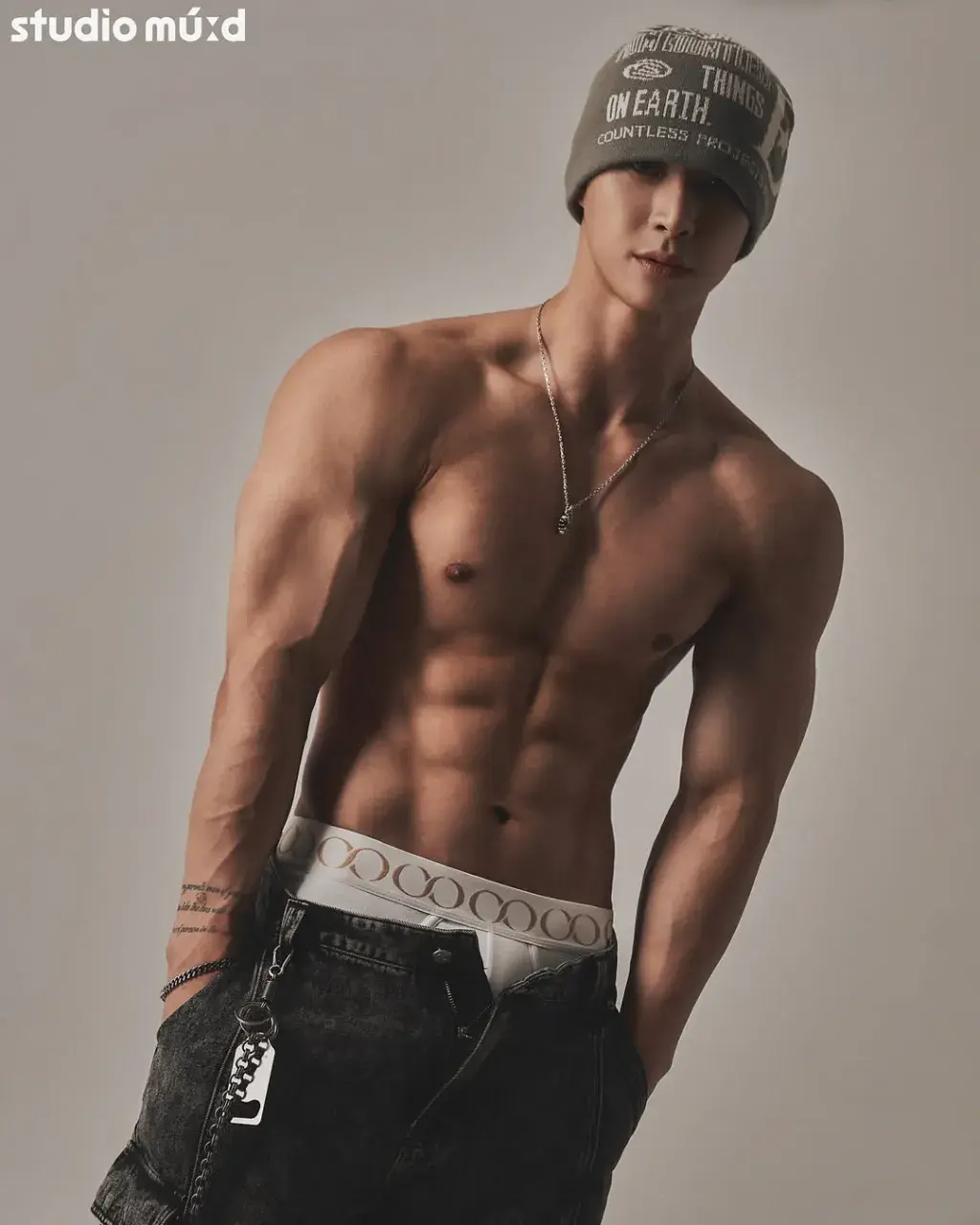 หนุ่มเกาหลีงานดี มีวาร์ป ( IG : juuuuunnm )