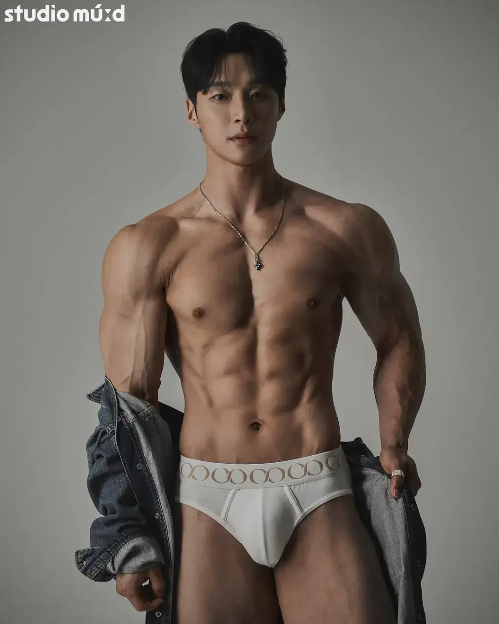 หนุ่มเกาหลีงานดี มีวาร์ป ( IG : juuuuunnm )