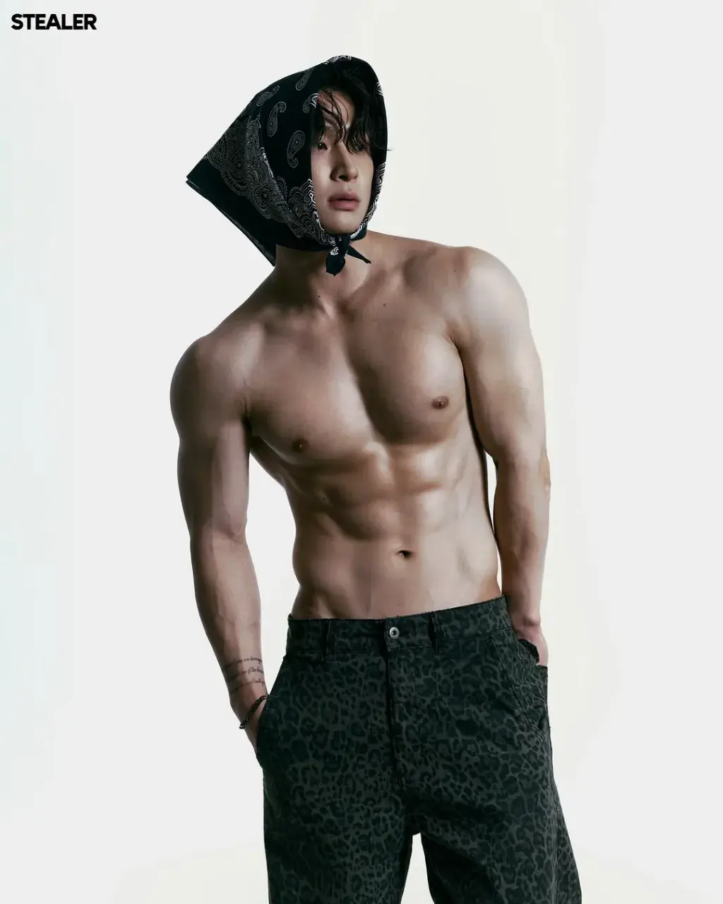 หนุ่มเกาหลีงานดี มีวาร์ป ( IG : juuuuunnm )