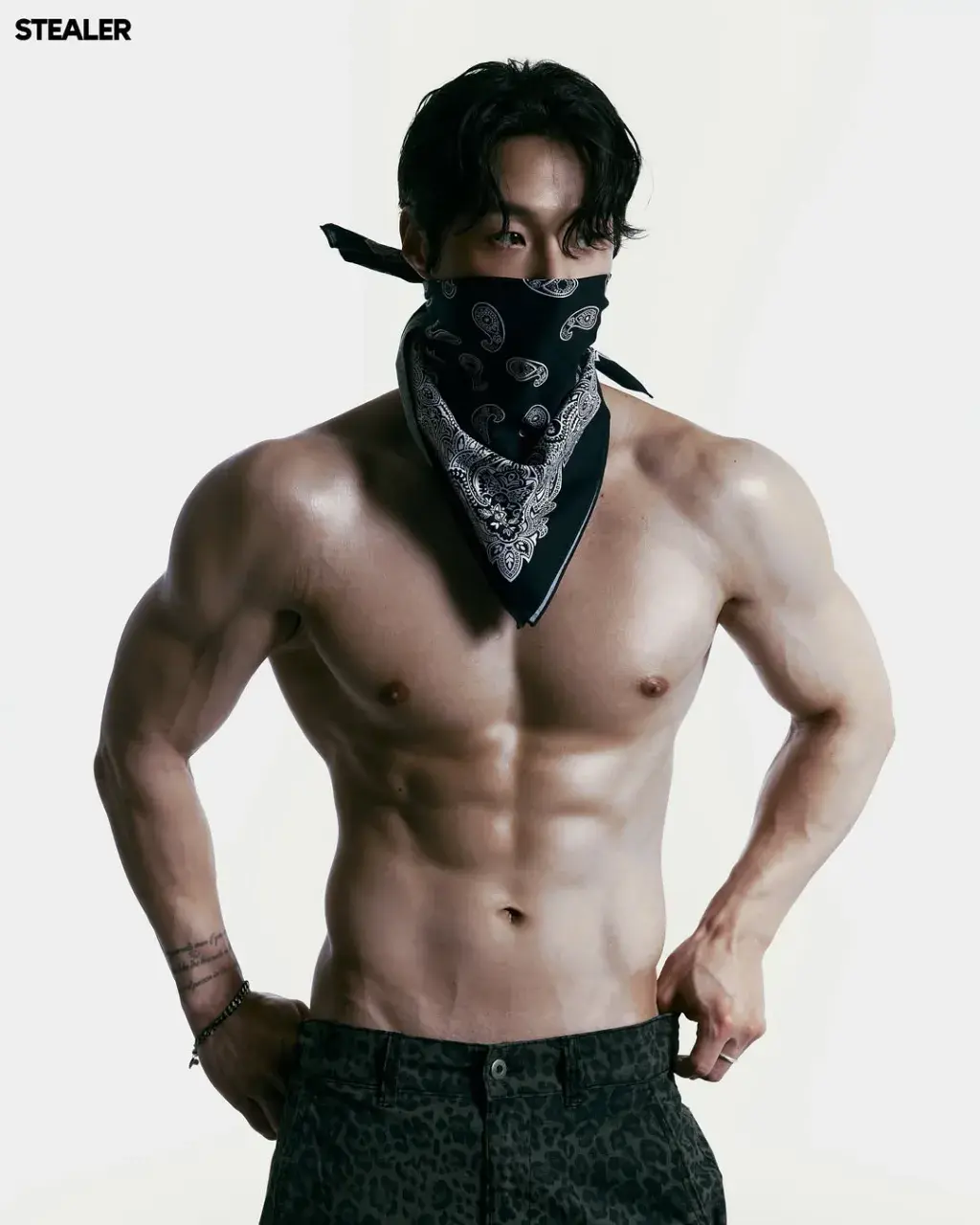 หนุ่มเกาหลีงานดี มีวาร์ป ( IG : juuuuunnm )