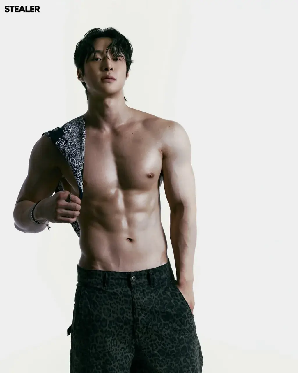 หนุ่มเกาหลีงานดี มีวาร์ป ( IG : juuuuunnm )