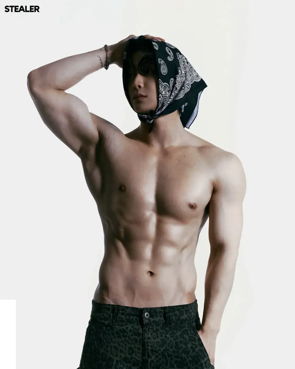 หนุ่มเกาหลีงานดี มีวาร์ป ( IG : juuuuunnm )