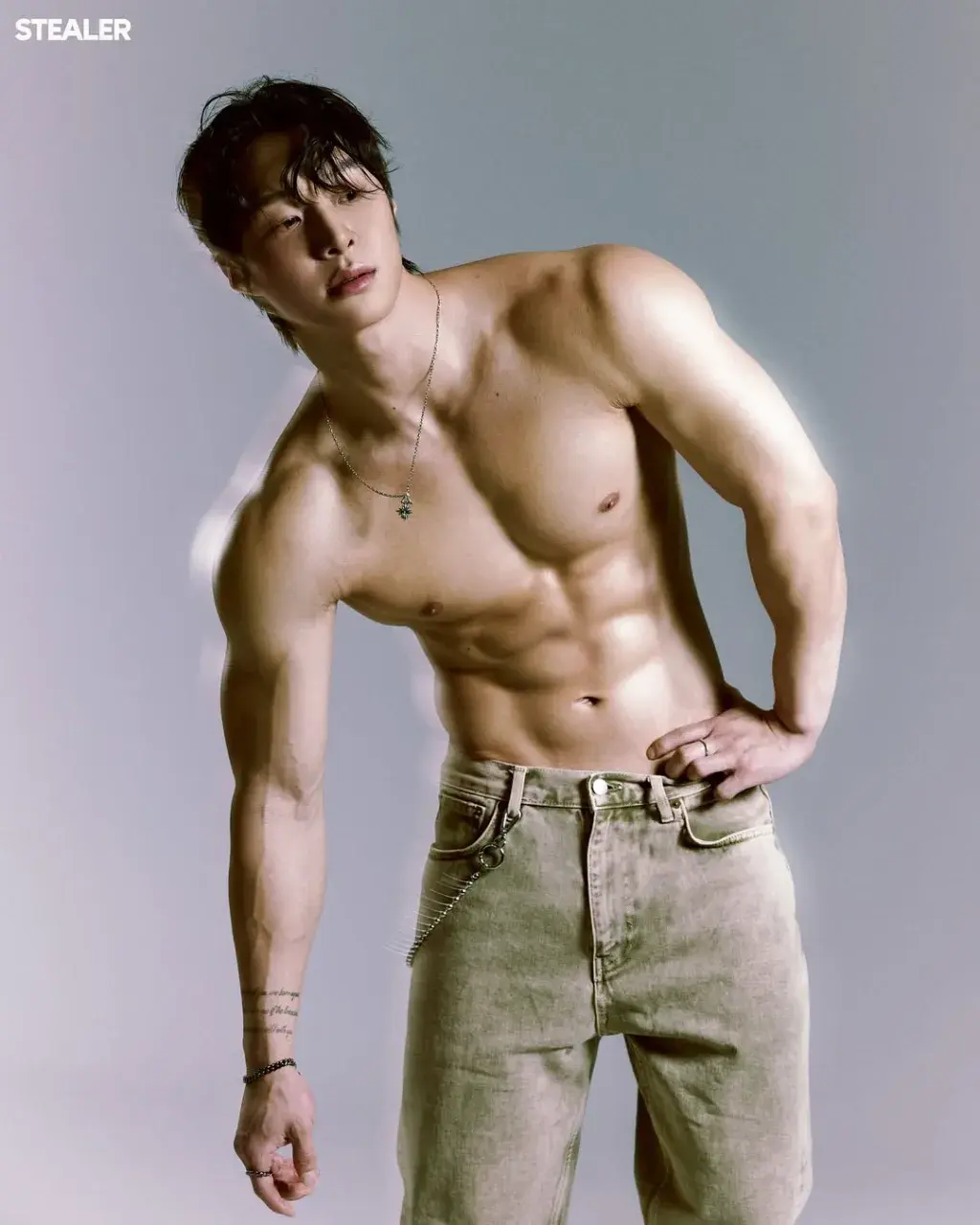 หนุ่มเกาหลีงานดี มีวาร์ป ( IG : juuuuunnm )