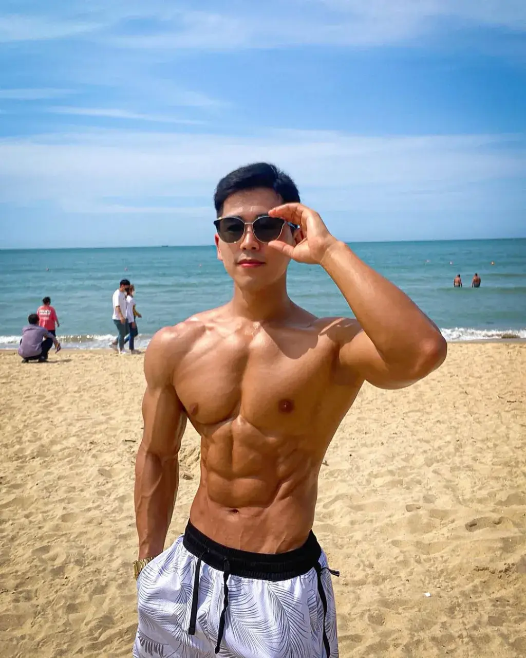 หนุ่มเกาหลีงานดี มีวาร์ป ( IG : parkpoleon )