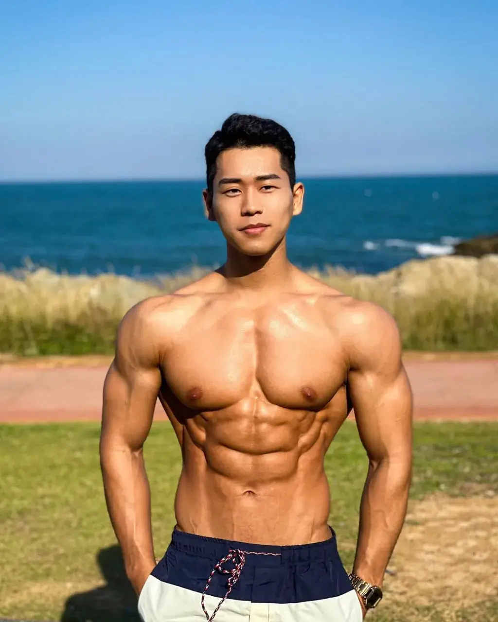 หนุ่มเกาหลีงานดี มีวาร์ป ( IG : parkpoleon )