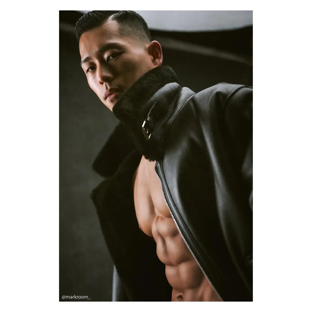 หนุ่มเกาหลีงานดี มีวาร์ป ( IG : parkpoleon )