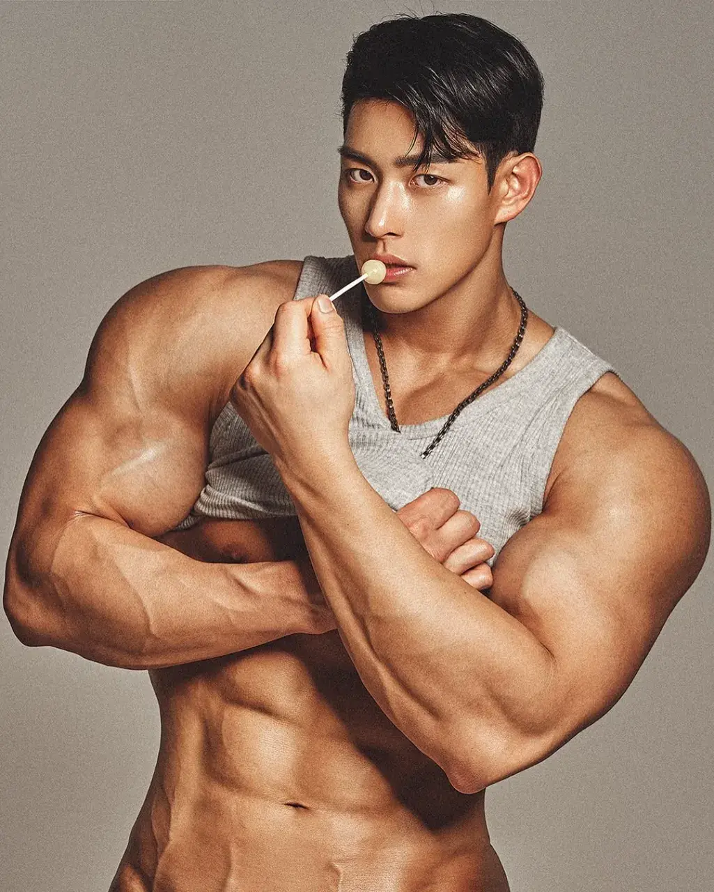 หนุ่มเกาหลีงานดี มีวาร์ป ( IG : ggyu_boost )