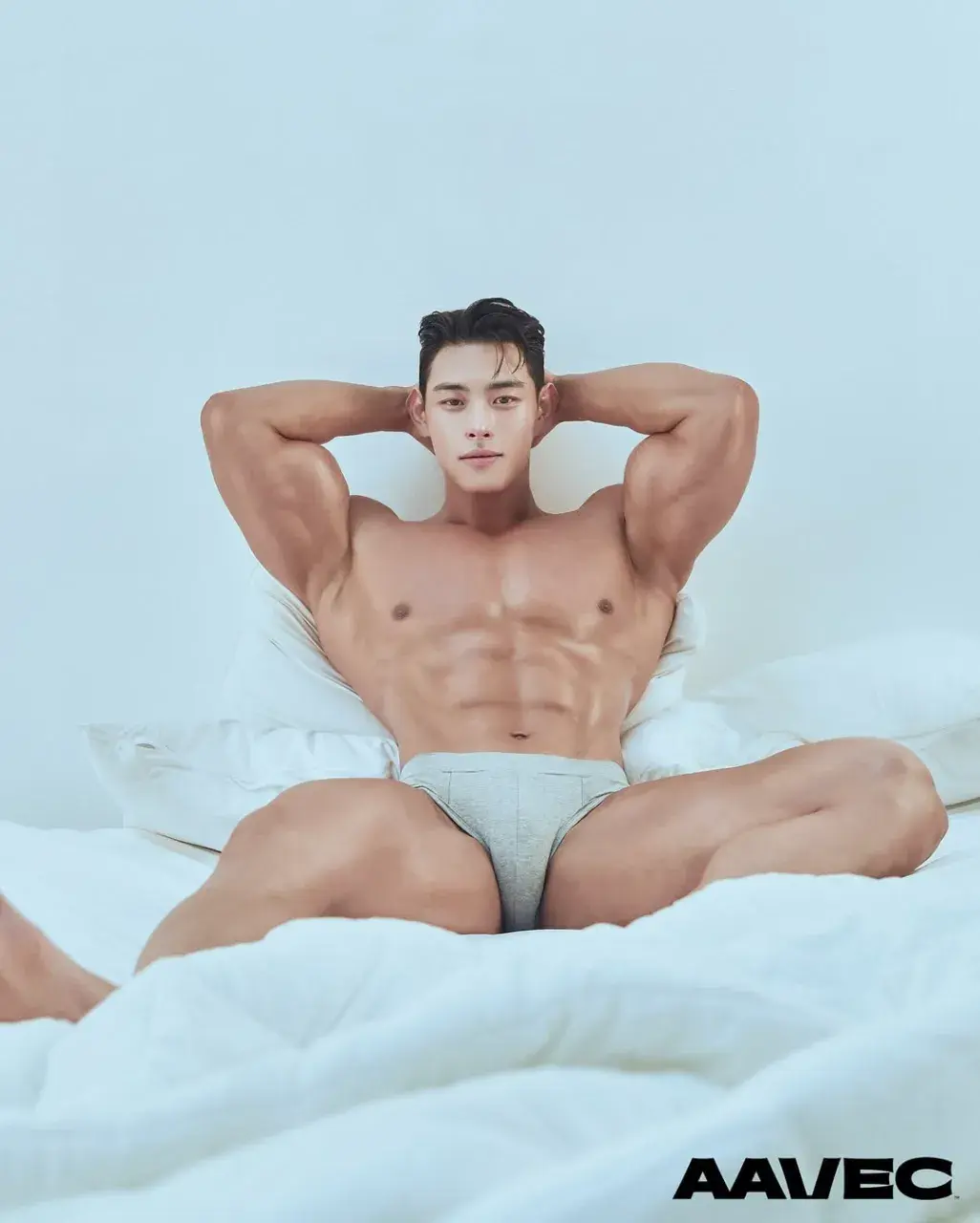 หนุ่มเกาหลีงานดี มีวาร์ป ( IG : ggyu_boost )