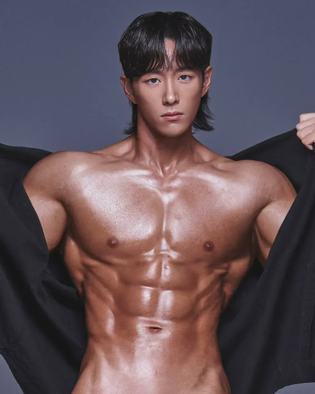 หนุ่มเกาหลีงานดี มีวาร์ป ( IG : dragonwook_workout )