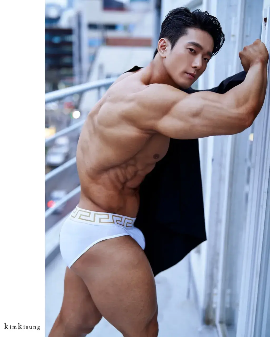 หนุ่มเกาหลีงานดี มีวาร์ป ( IG : amondgym_ )