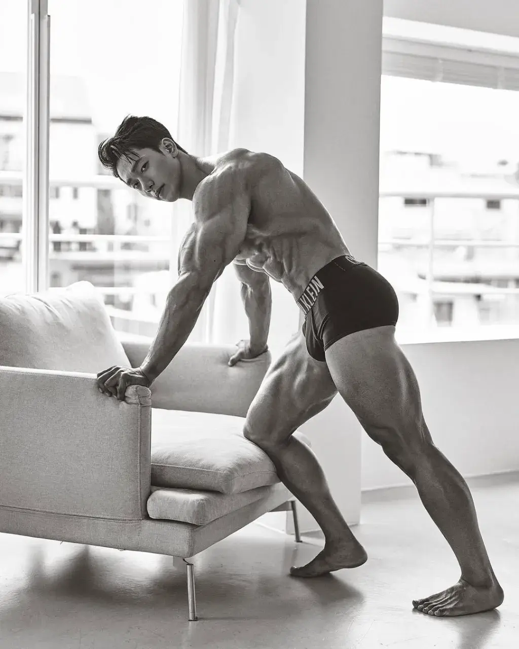 หนุ่มเกาหลีงานดี มีวาร์ป ( IG : amondgym_ )