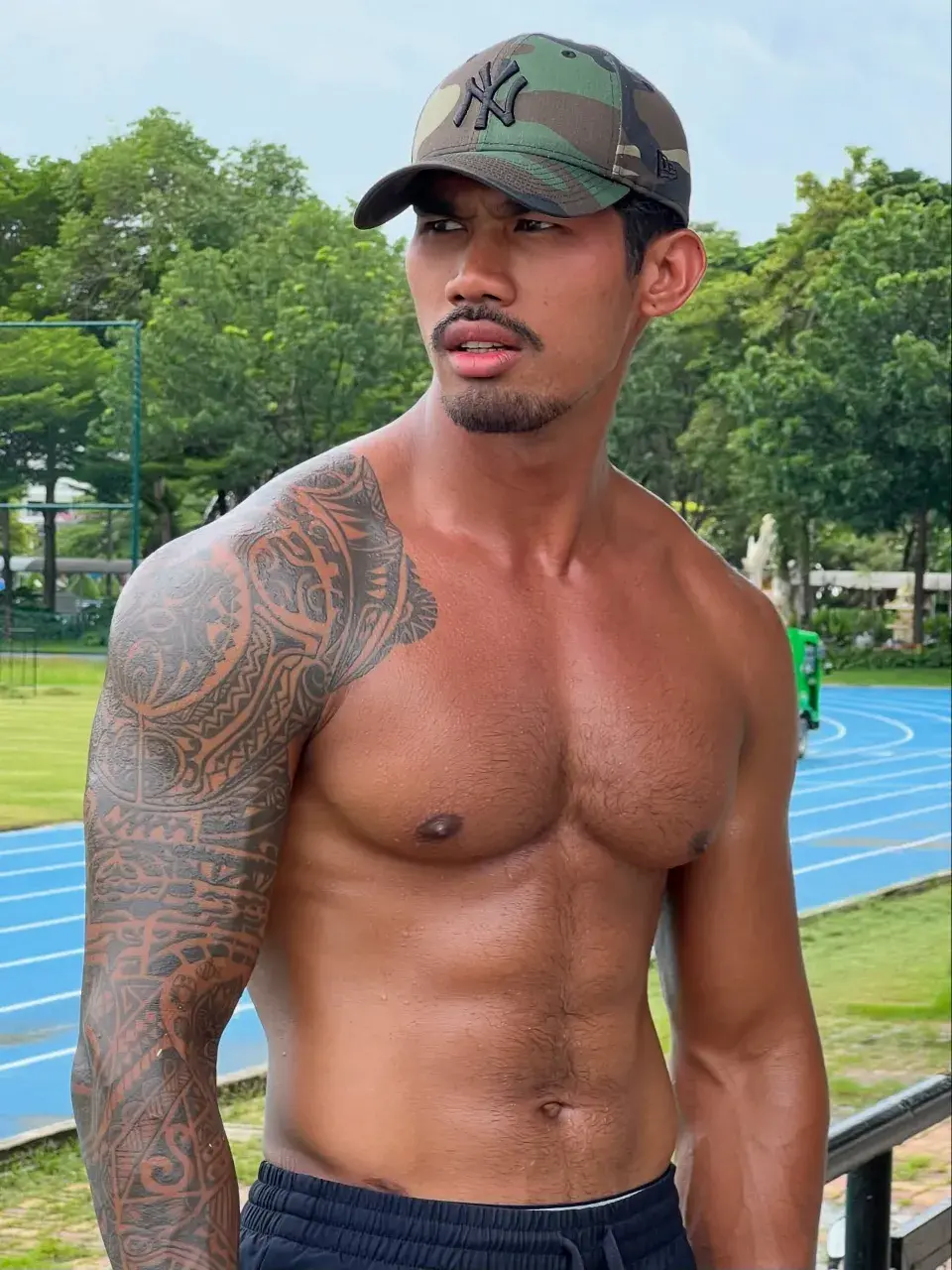 เฮียเฟยกับพวกพ้อง...แซ๋บบบ