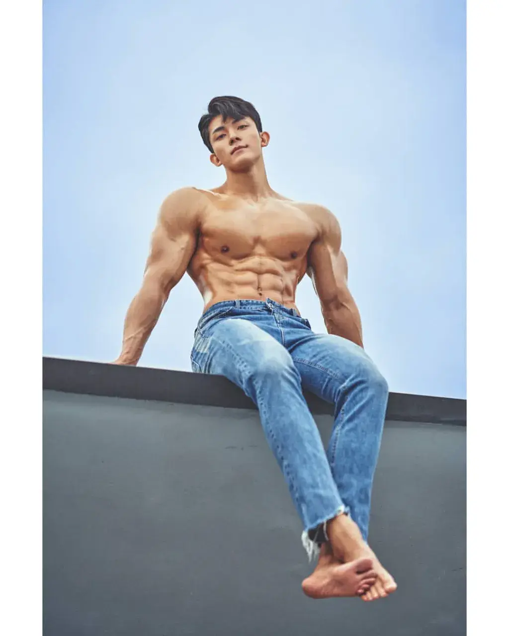 หนุ่มเกาหลีงานดี มีวาร์ป ( IG : l_jseok )