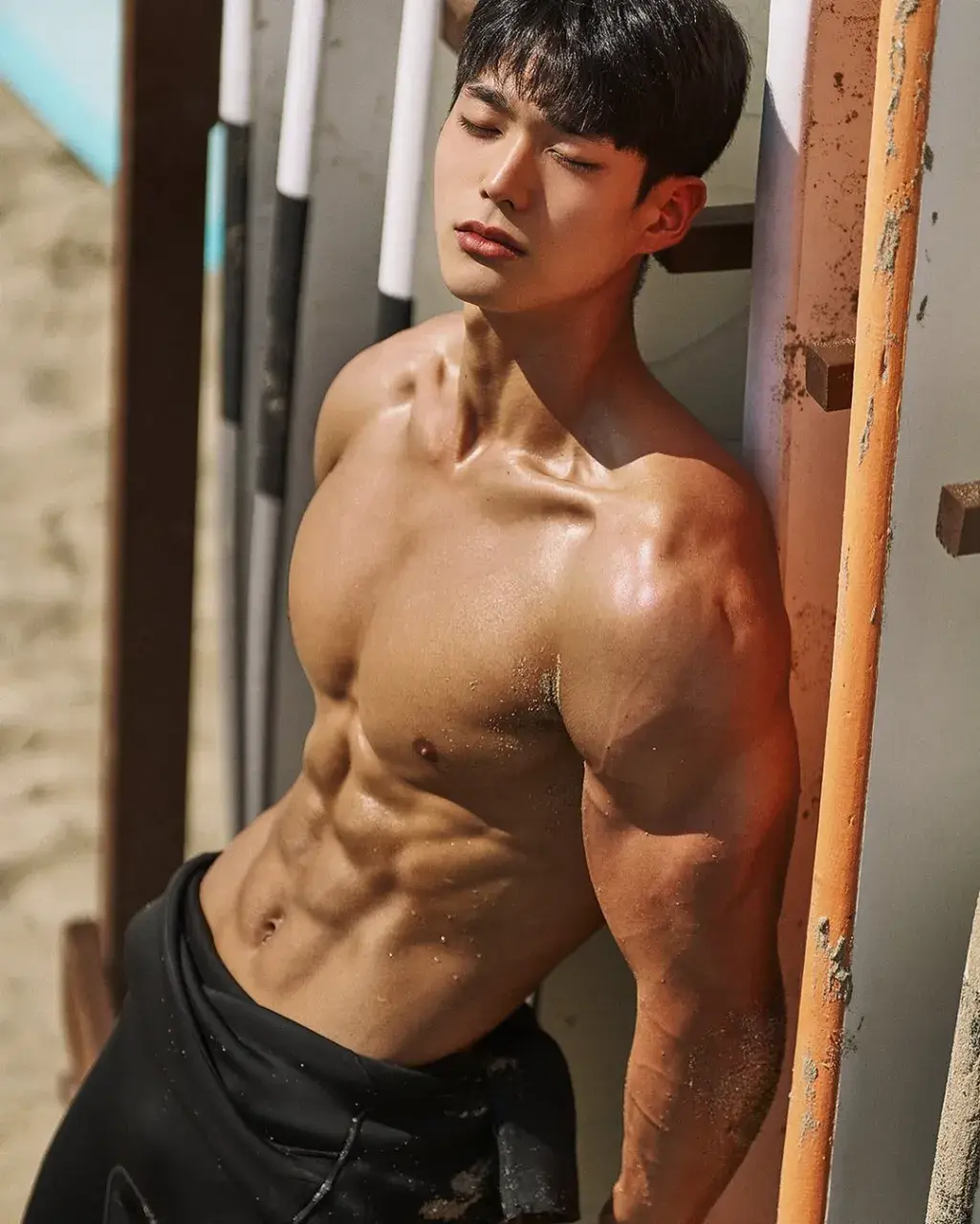 หนุ่มเกาหลีงานดี มีวาร์ป ( IG : joon_hhhhhh )