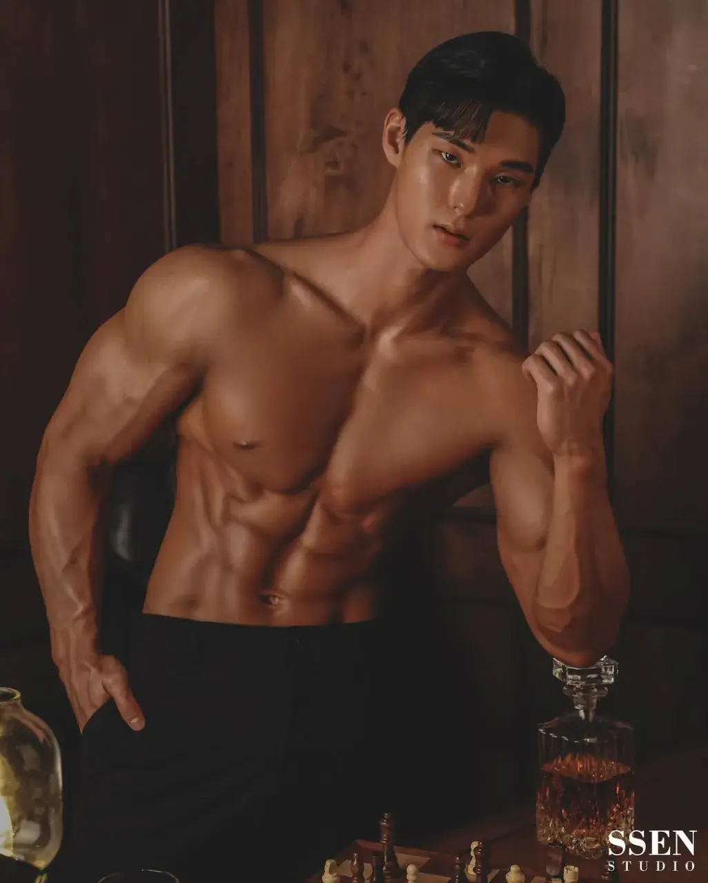 หนุ่มเกาหลีงานดี มีวาร์ป ( IG : kunho__song )