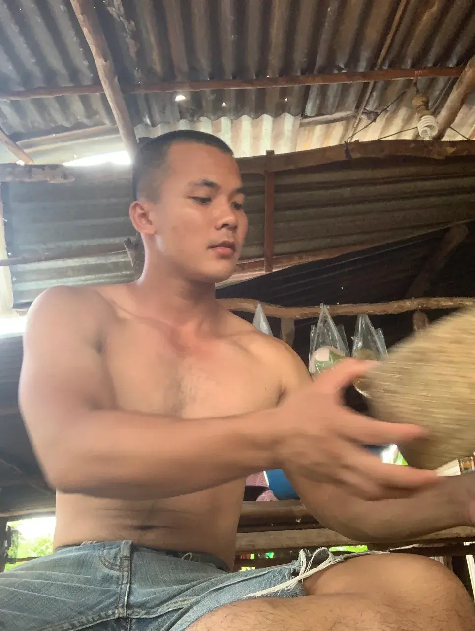 หลงกลิ่นกายหนุ่ม