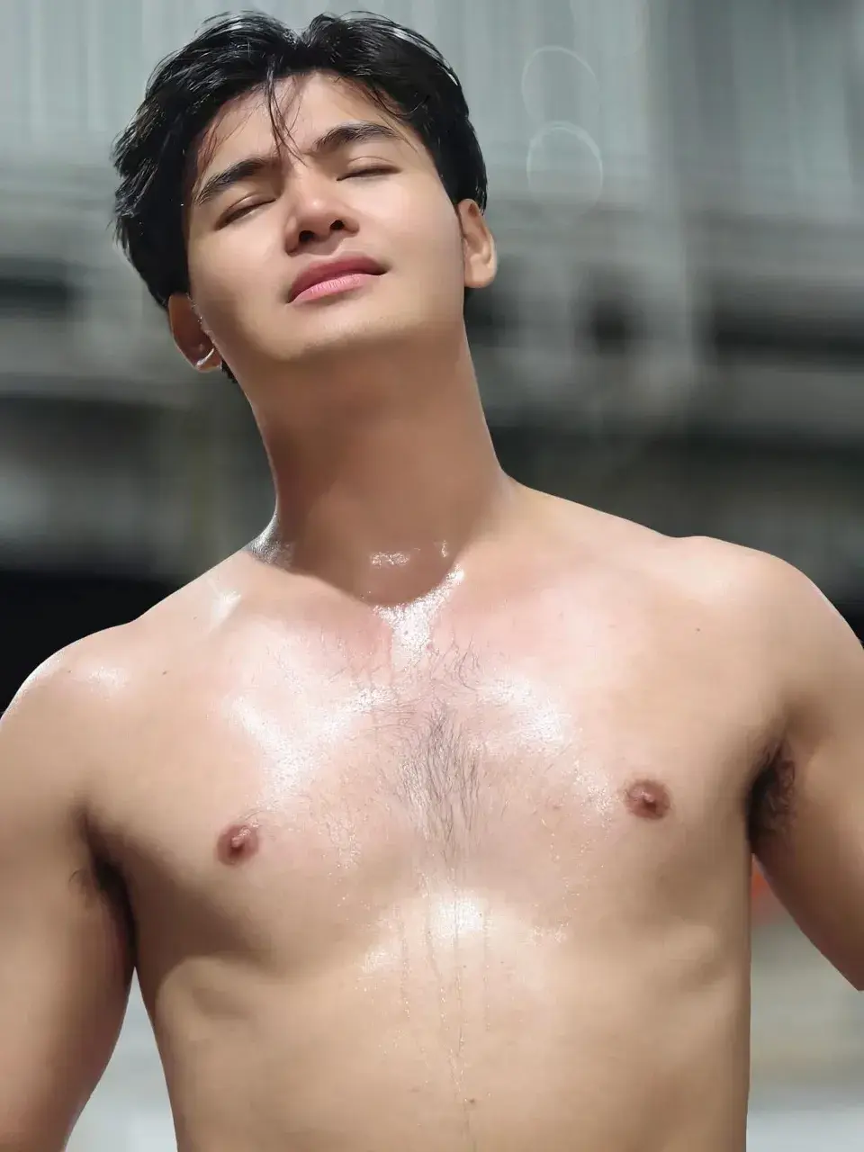 หลงกลิ่นกายหนุ่ม