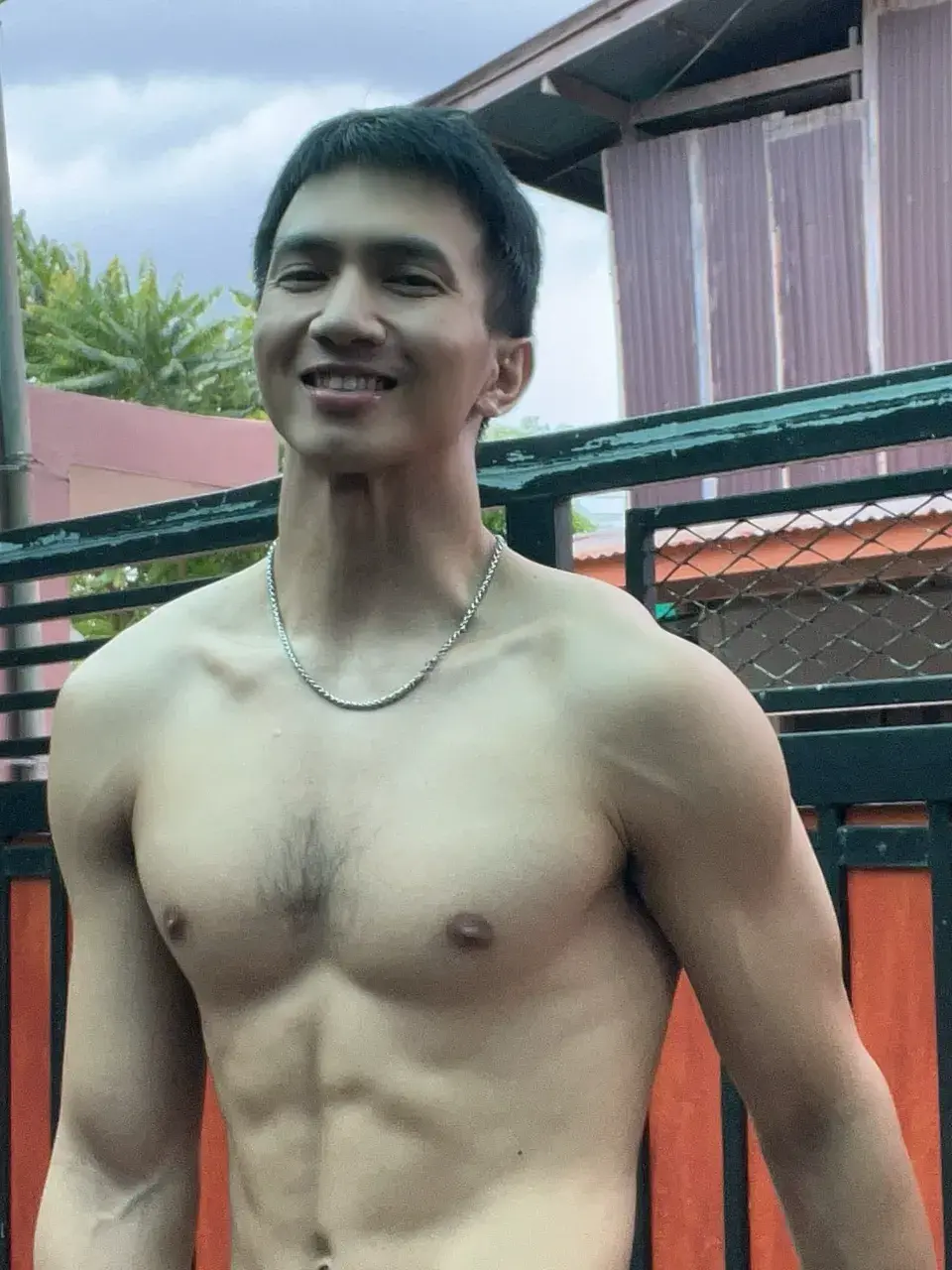 หลงกลิ่นกายหนุ่ม