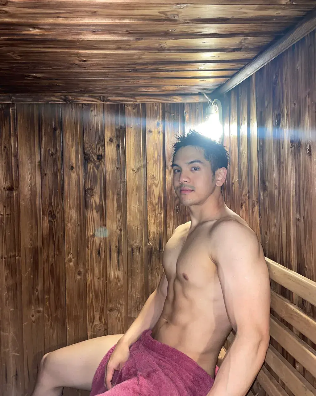 หลงกลิ่นกายหนุ่ม