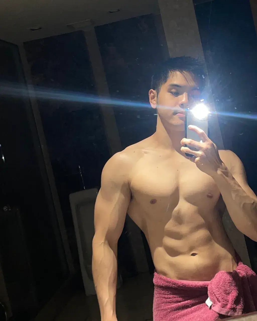 หลงกลิ่นกายหนุ่ม