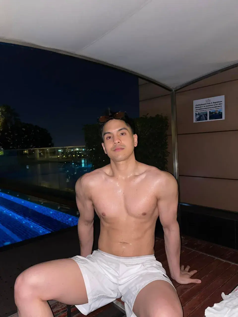 เสพพลังกล้ามของบุรุษ