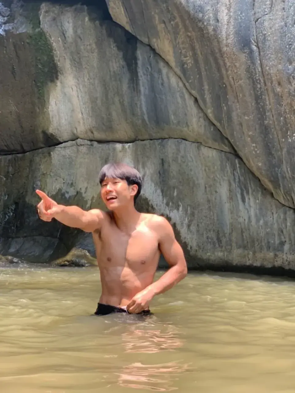 เสพพลังกล้ามของบุรุษ