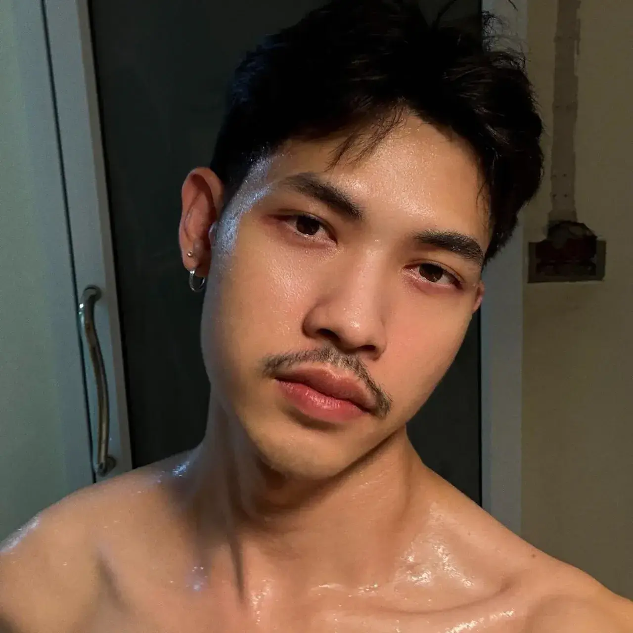 เสพพลังกล้ามของบุรุษ