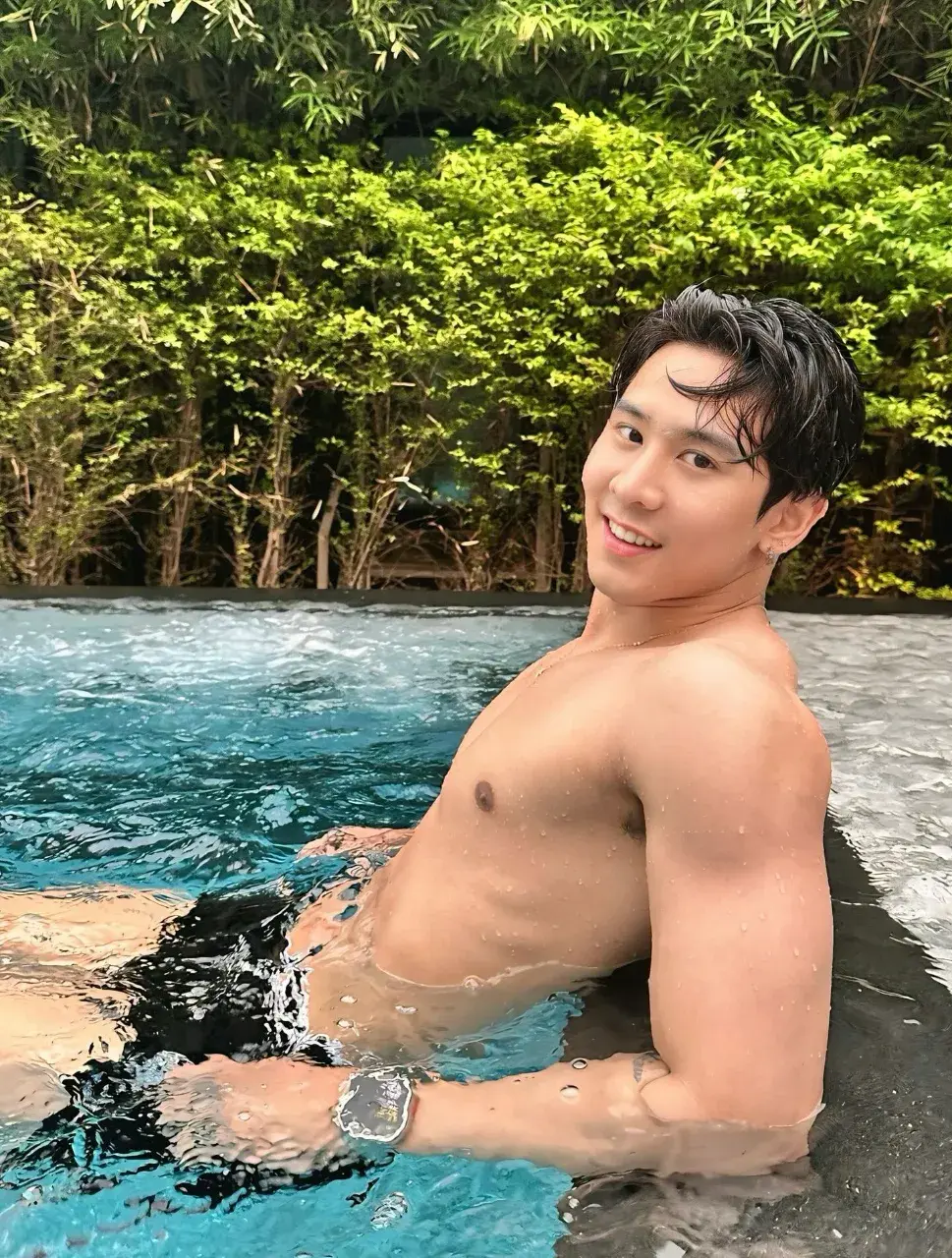 ยิ่งซูมยิ่งเสว