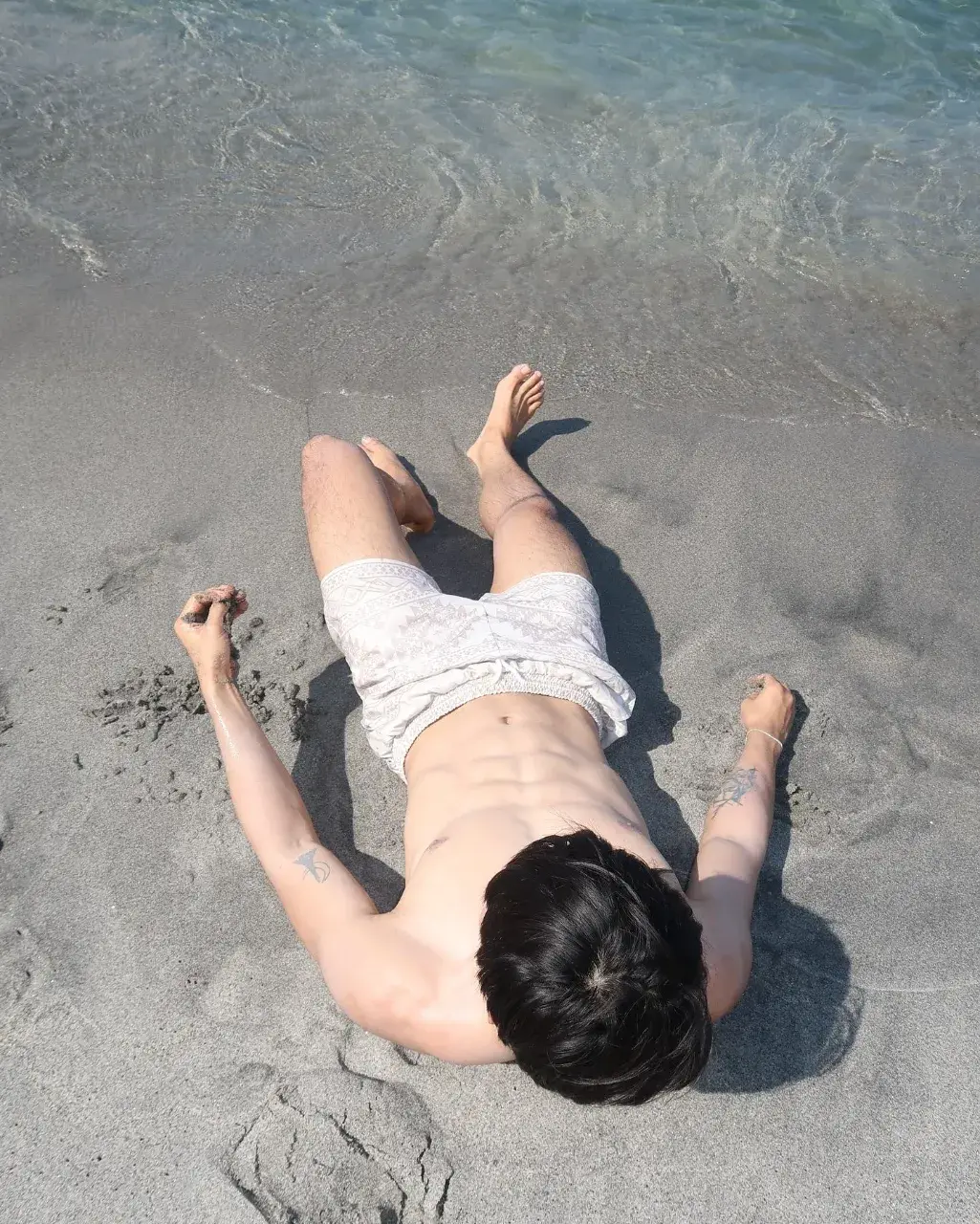 ผัวจ่ายั่วจัง