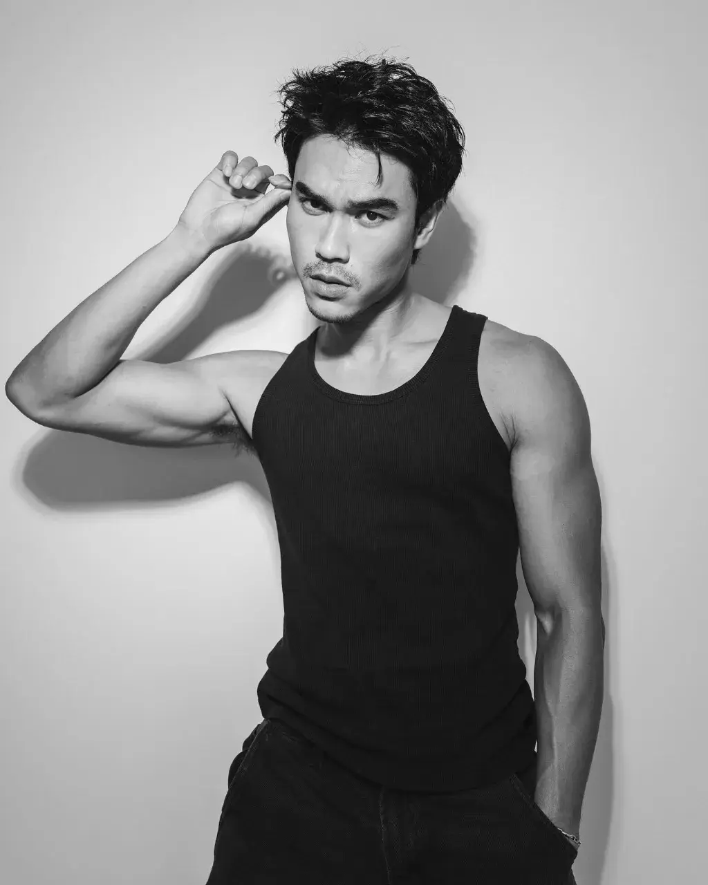 หลงรักหนุ่มมาดเข้ม