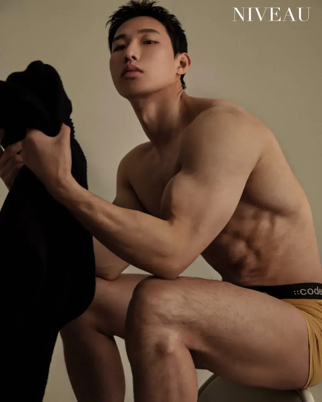 หนุ่มเกาหลีงานดี มีวาร์ป ( IG : byuxxmxx )