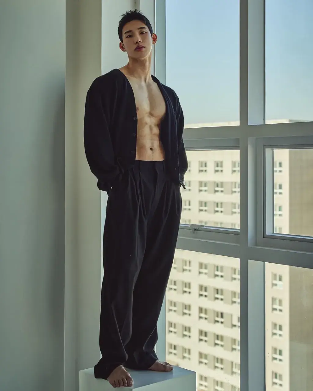 หนุ่มเกาหลีงานดี มีวาร์ป ( IG : byuxxmxx )