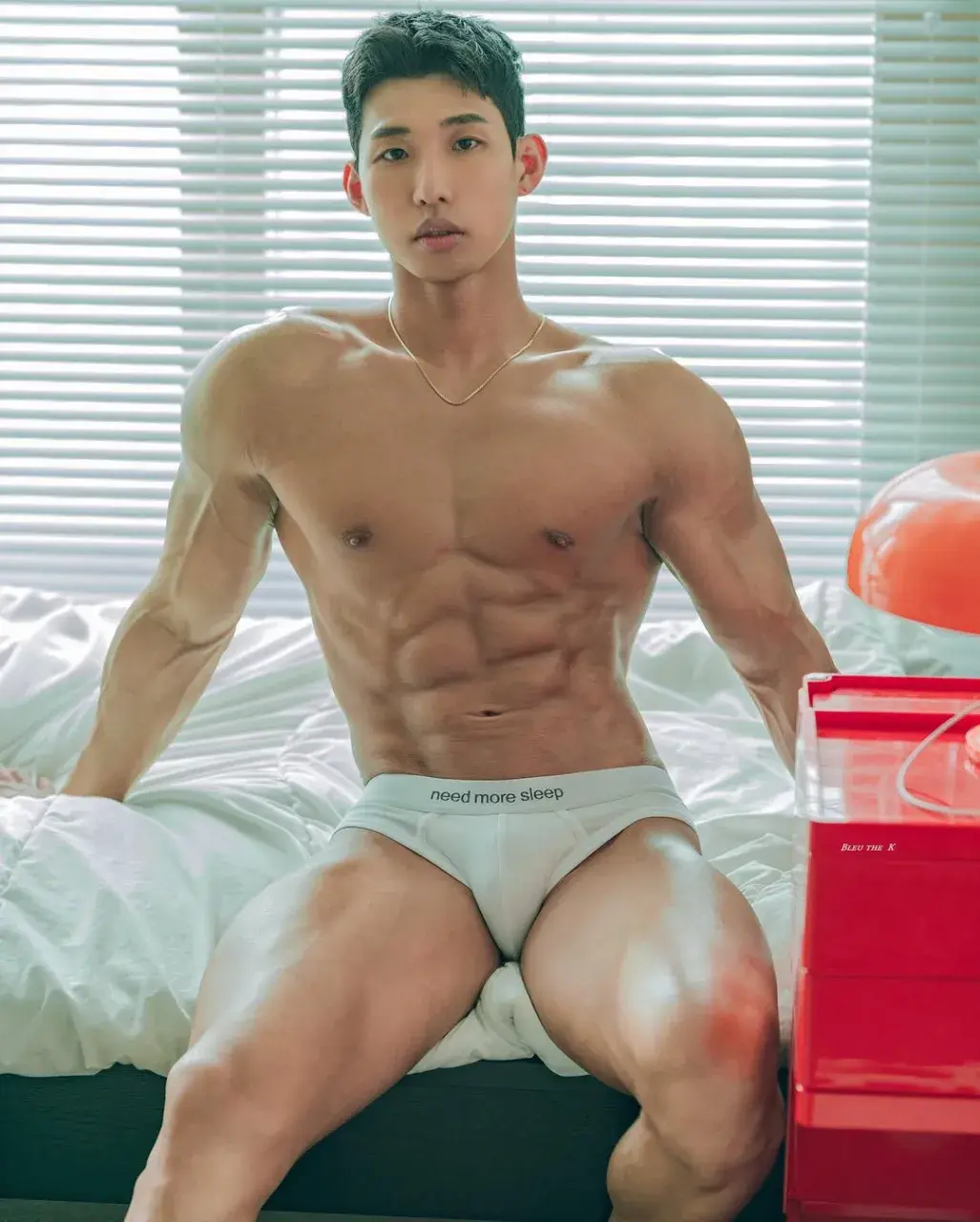 หนุ่มเกาหลีงานดี มีวาร์ป ( IG : byuxxmxx )