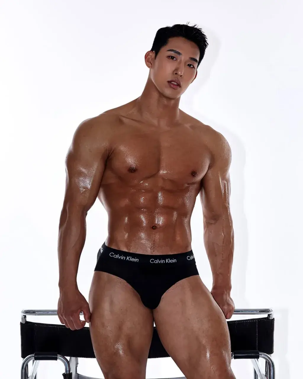 หนุ่มเกาหลีงานดี มีวาร์ป ( IG : byuxxmxx )