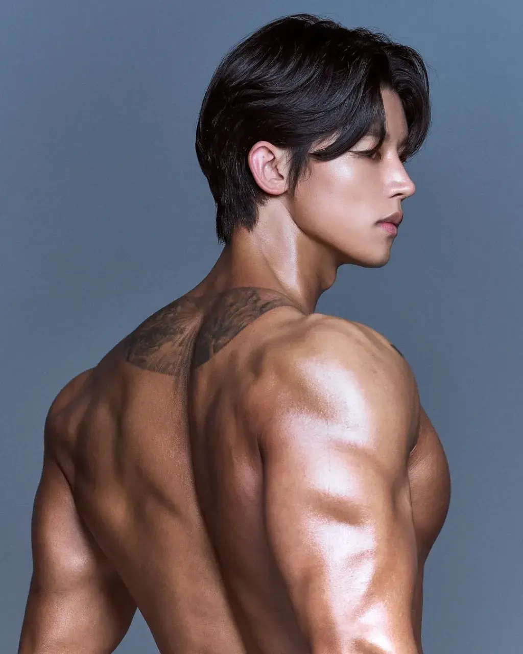 หนุ่มเกาหลีงานดี มีวาร์ป ( IG : 0s___lc )