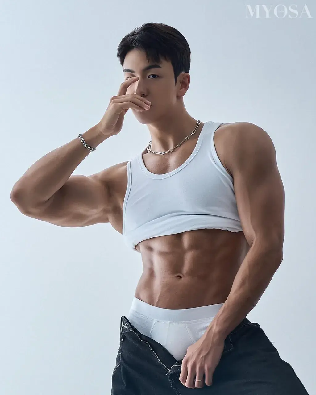 หนุ่มเกาหลีงานดี มีวาร์ป ( IG : kkyuwoo0 )