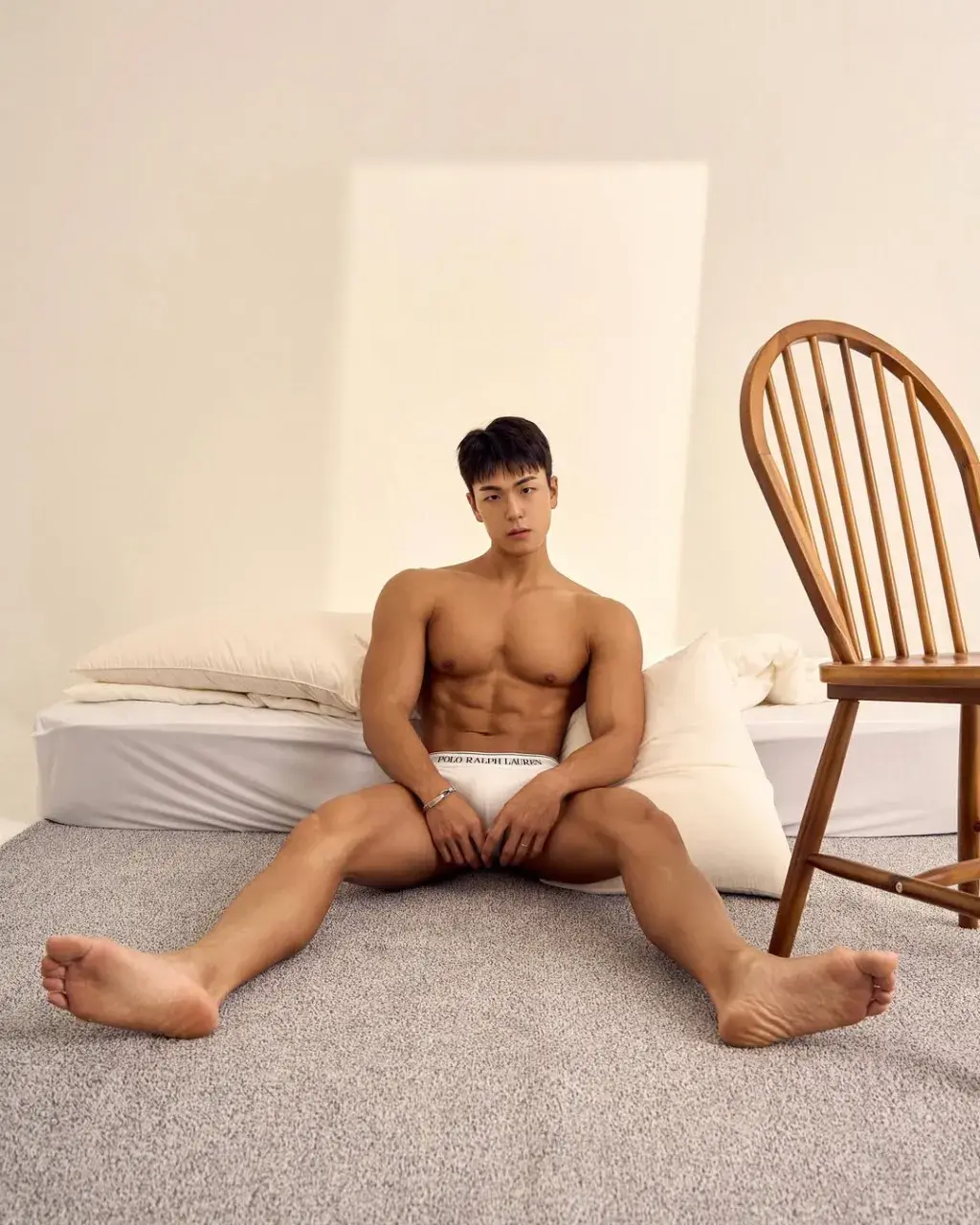 หนุ่มเกาหลีงานดี มีวาร์ป ( IG : kkyuwoo0 )