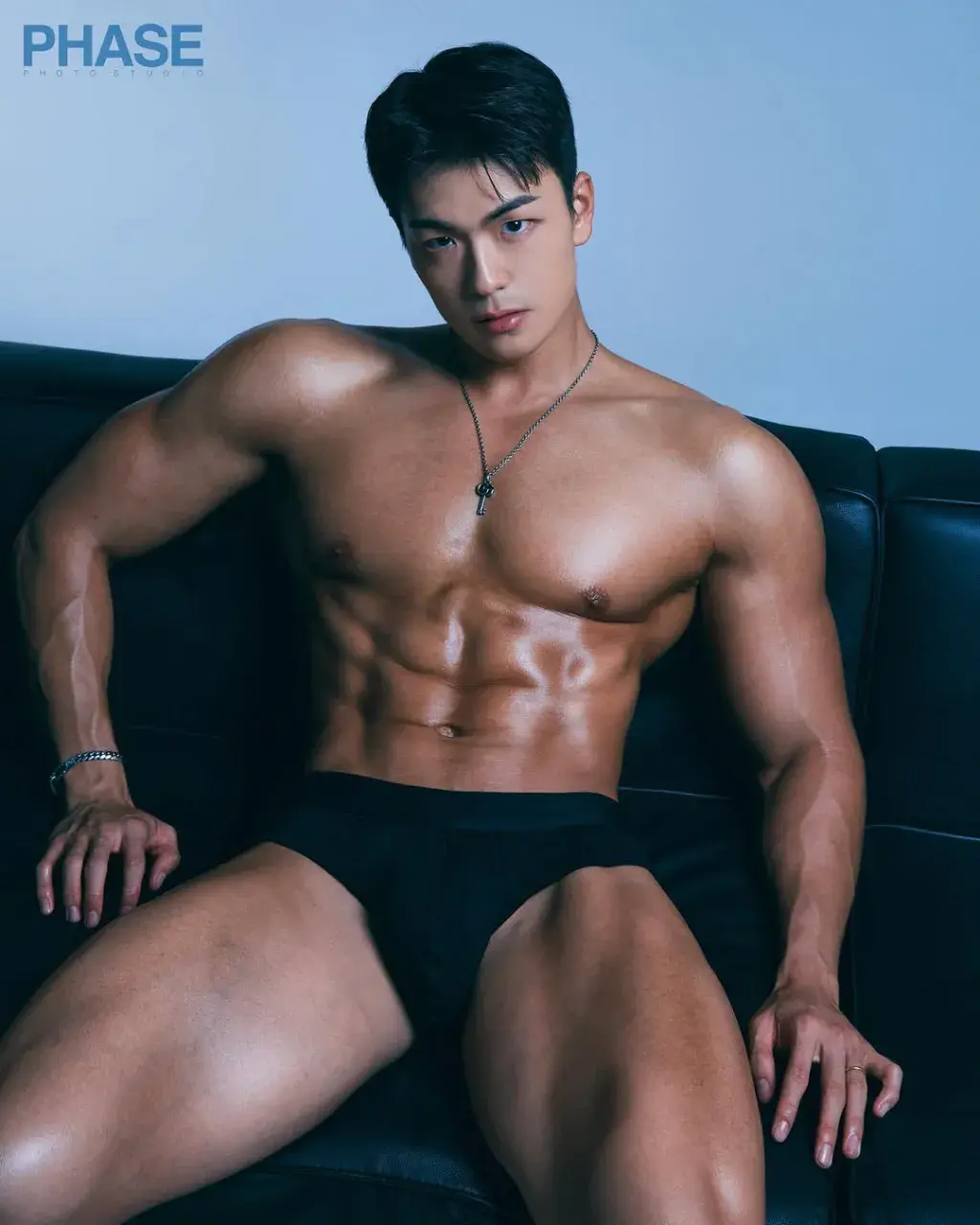 หนุ่มเกาหลีงานดี มีวาร์ป ( IG : kkyuwoo0 )