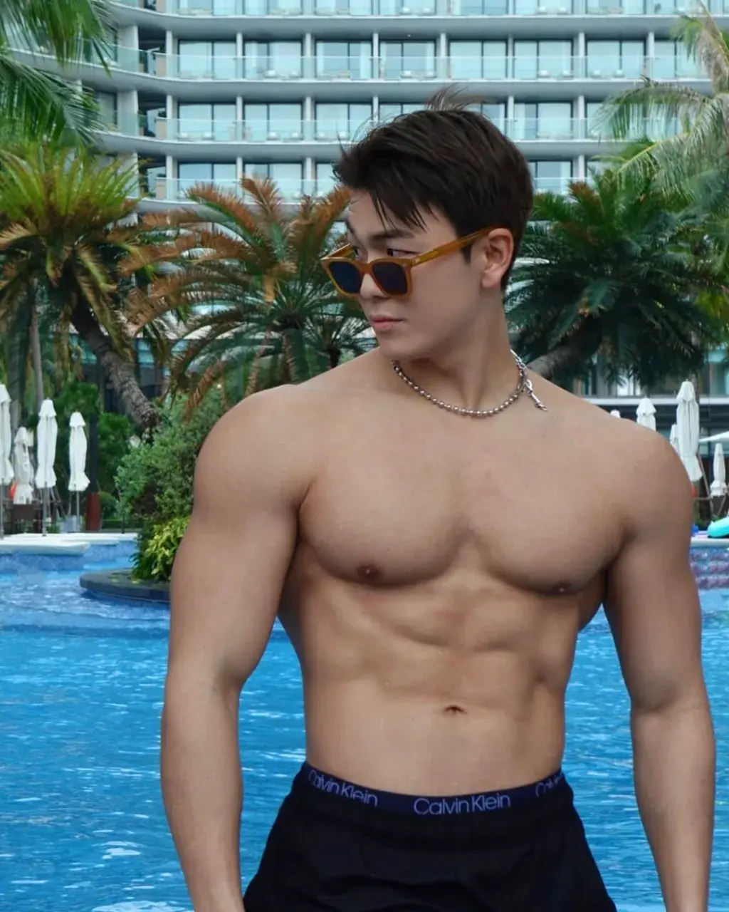 หนุ่มเกาหลีงานดี มีวาร์ป ( IG : kkyuwoo0 )