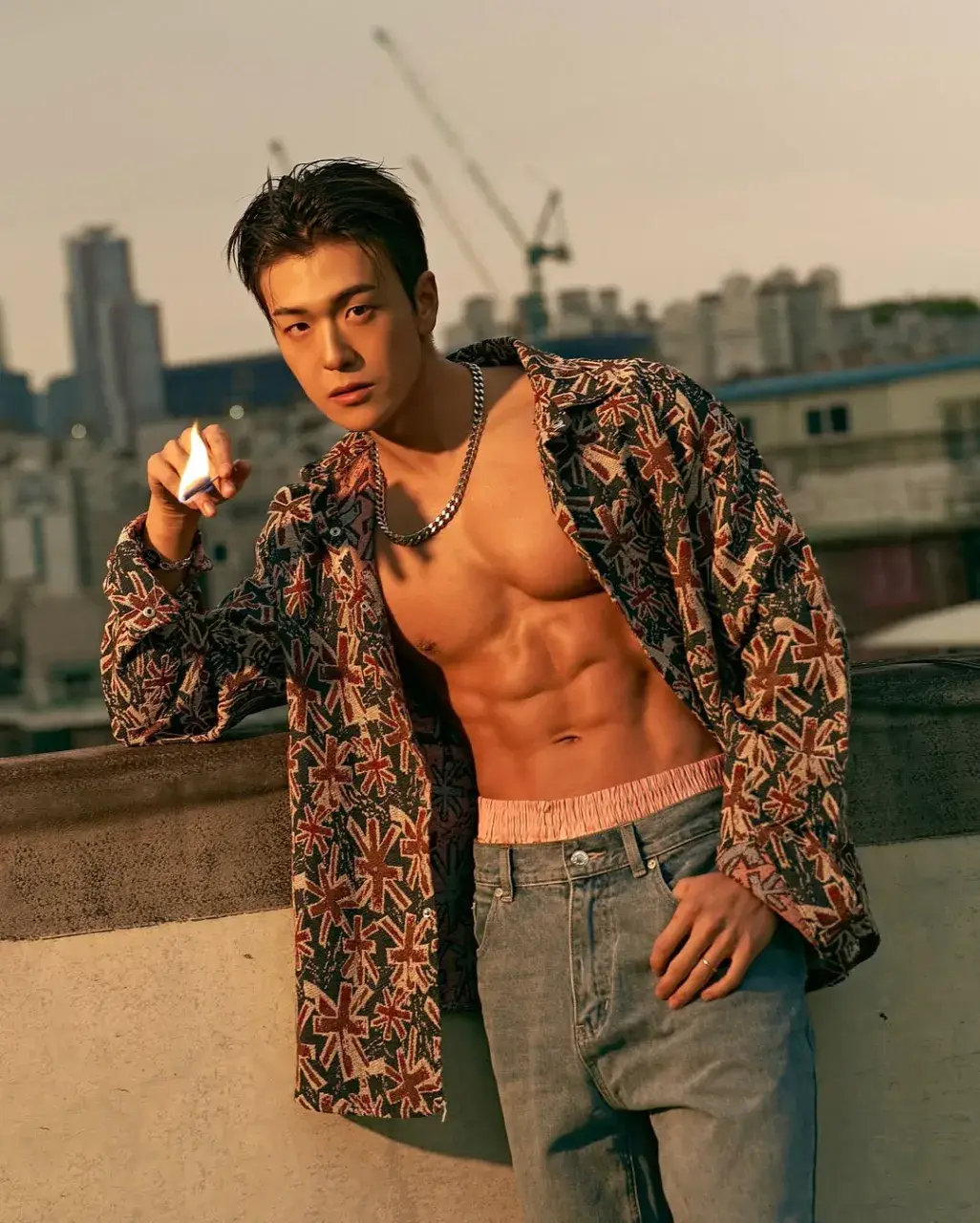 หนุ่มเกาหลีงานดี มีวาร์ป ( IG : kkyuwoo0 )