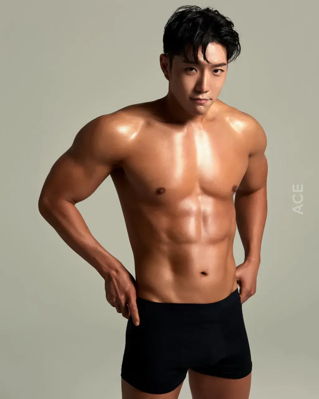 หนุ่มเกาหลีงานดี มีวาร์ป ( IG : yundooydy )